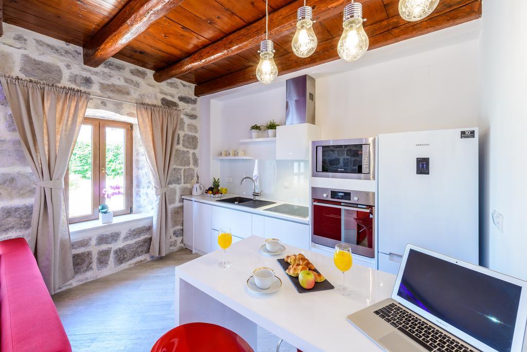 Apartments None And Nono Кавтат Екстериор снимка